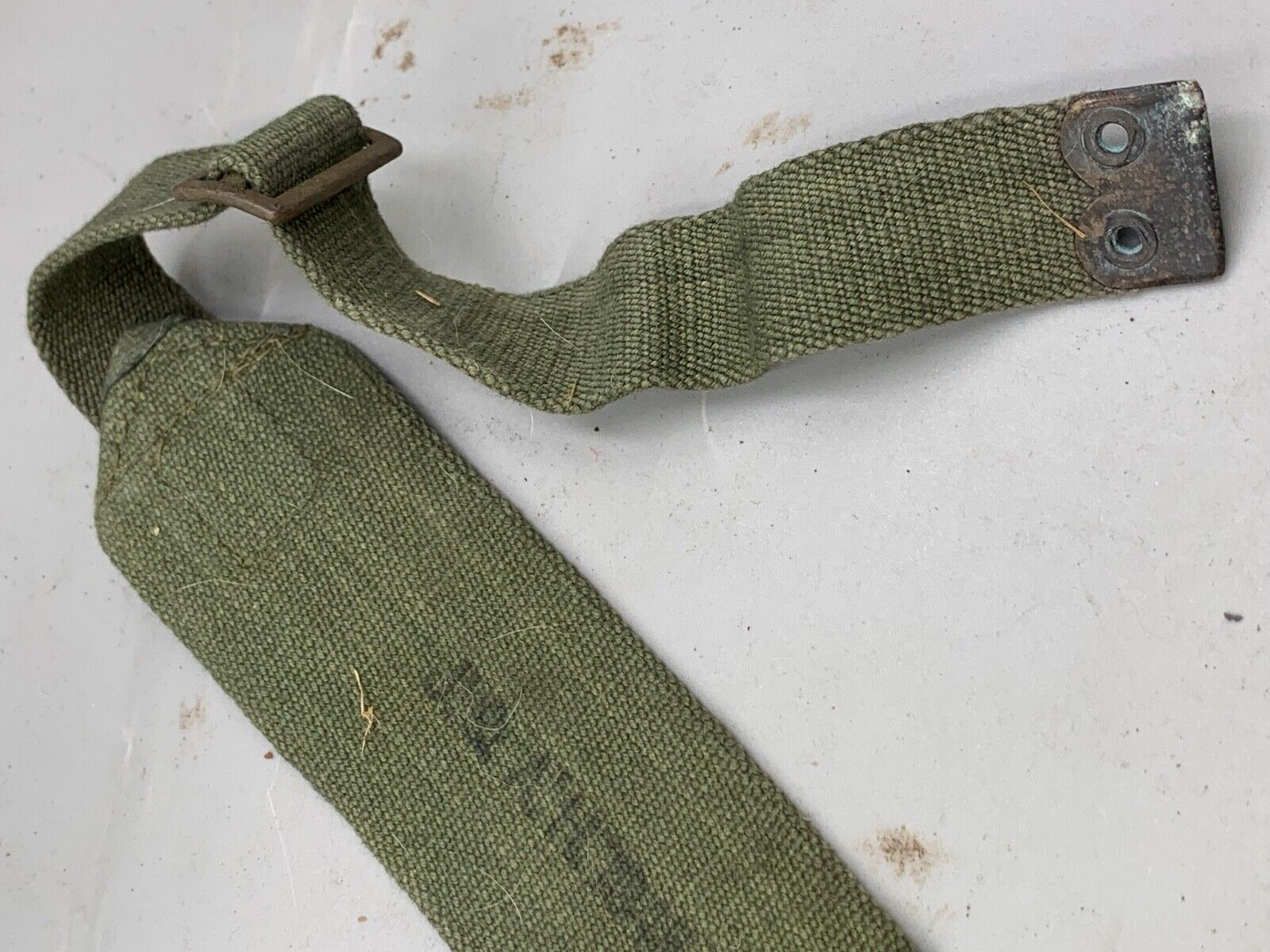 Original WW2 British Army 44 Pattern Shoulder Strap - 1945 Dated - The Militaria Shop