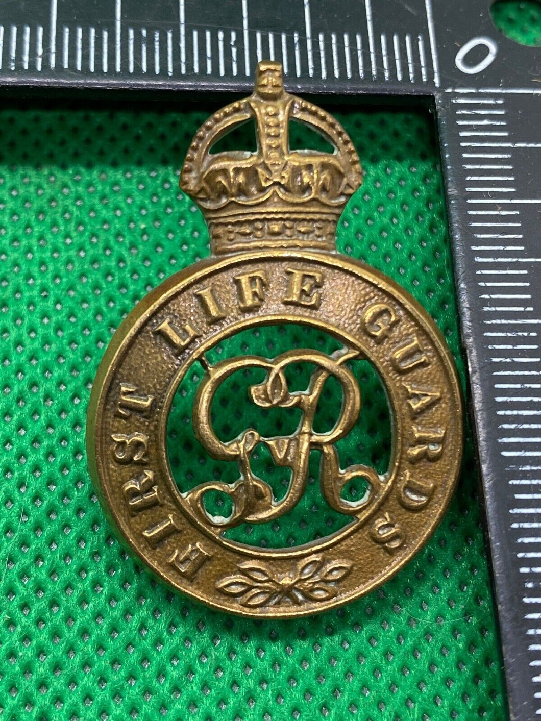 British Army - The First Life Guards GV Cap Badge - The Militaria Shop