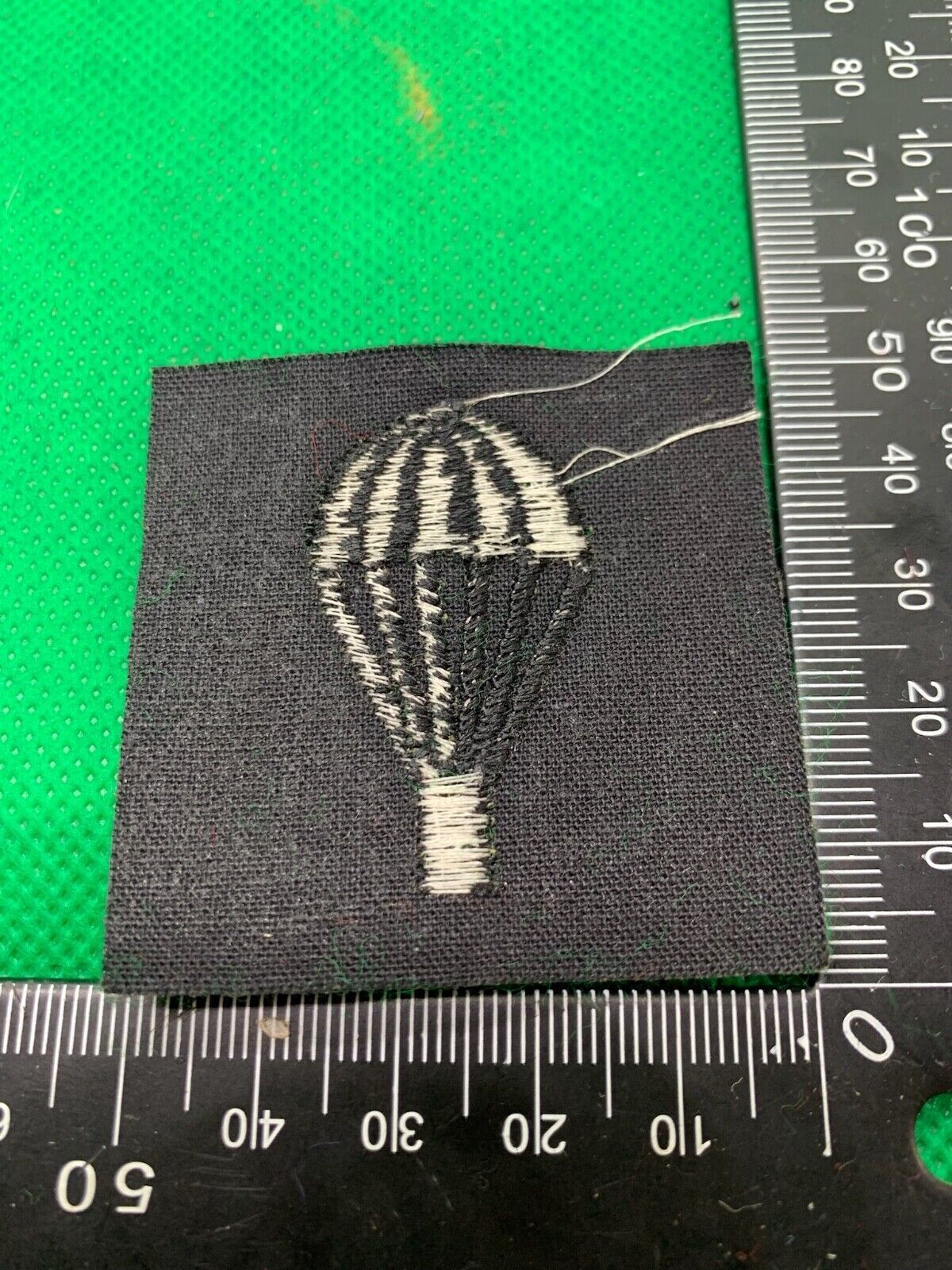 British Army Airborne Paratrooper Lightbulb Badge - Parachute Qualification - The Militaria Shop