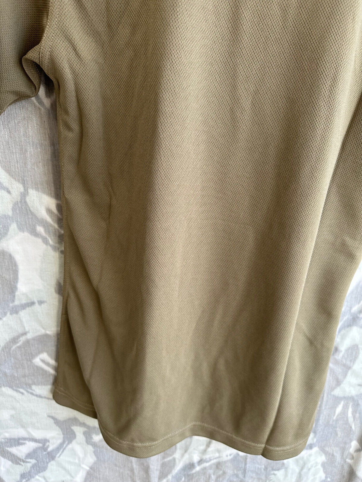British Army Thermal Underwear T-Shirt Short Sleeve - New Old Stock - 160/80 - The Militaria Shop