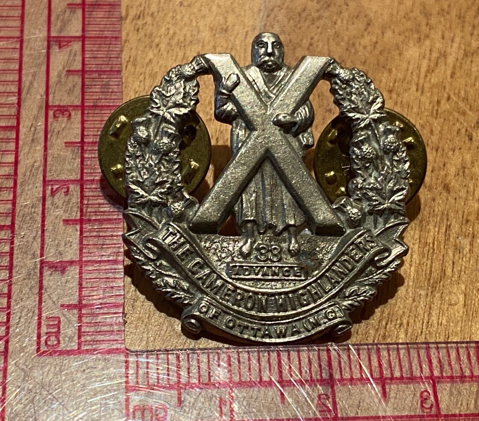 WW2 Onwards Canadian Army The Cameron Highlanders of Ottawa collar badge - The Militaria Shop