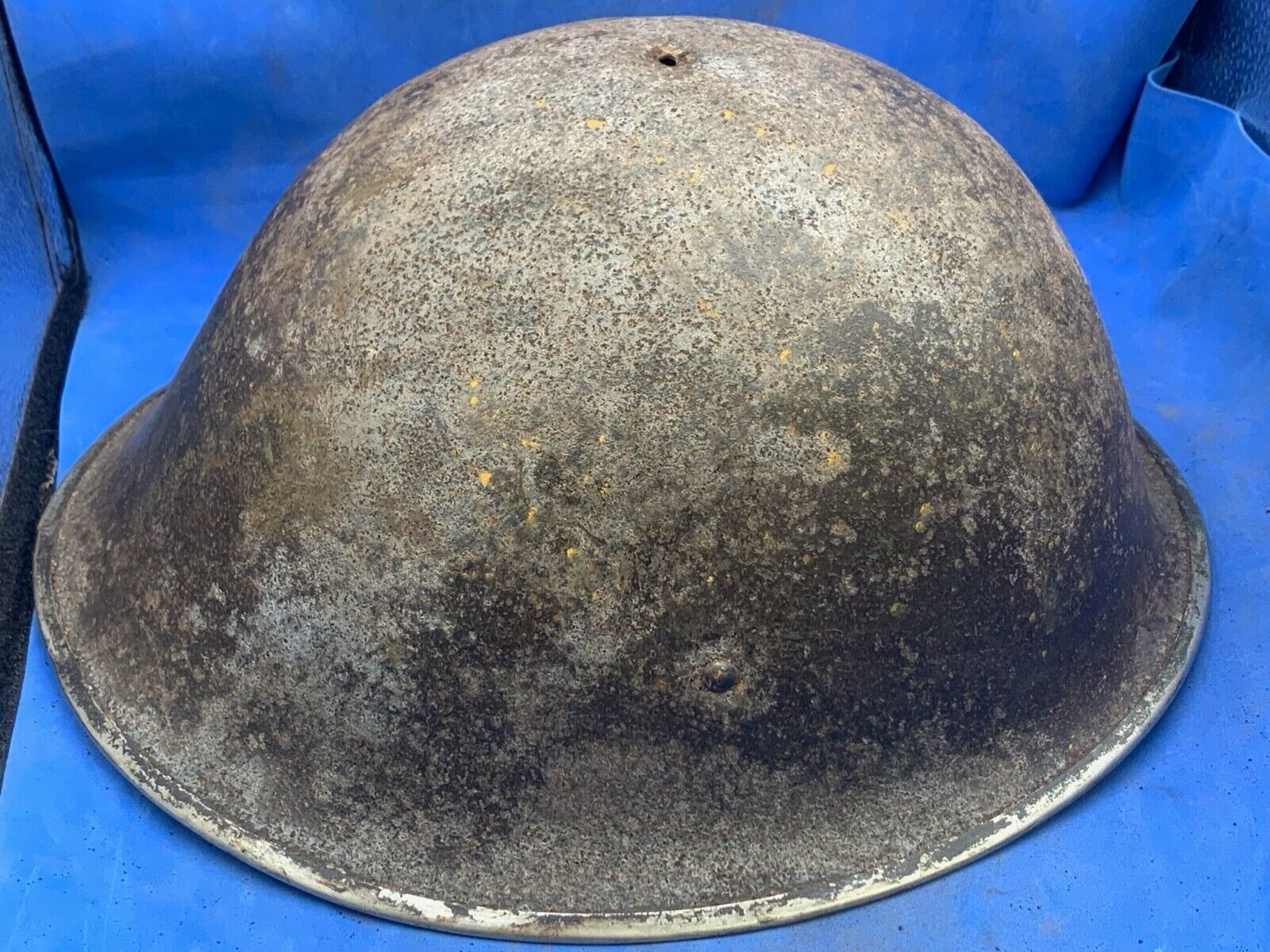 Original WW2 British Army / Canadian Army Mk3 Turtle Combat Helmet - The Militaria Shop