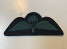 A Black Backed Green British Army paratroopers uniform jump wing badge B15 - The Militaria Shop