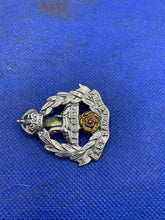 Load image into Gallery viewer, British Army Cap Badge - East Lancashire Regiment Kings Crown - The Militaria Shop

