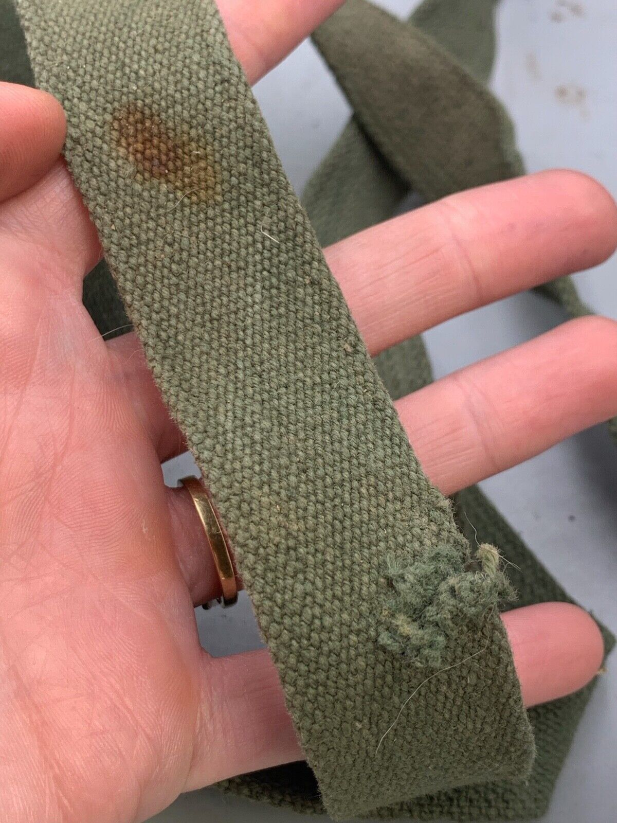 Original WW2 British Army 44 Pattern Shoulder Strap - 1945 Dated - The Militaria Shop