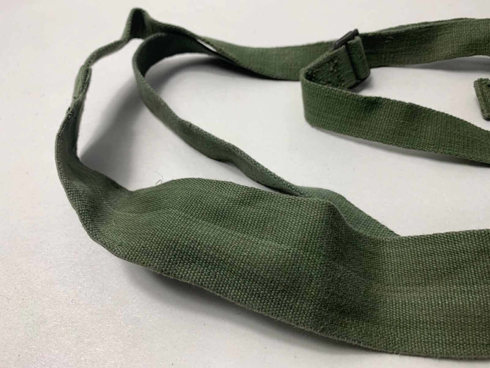 Original WW2 British Army 44 Pattern Shoulder / Equipment Strap - 1945 Dated - The Militaria Shop