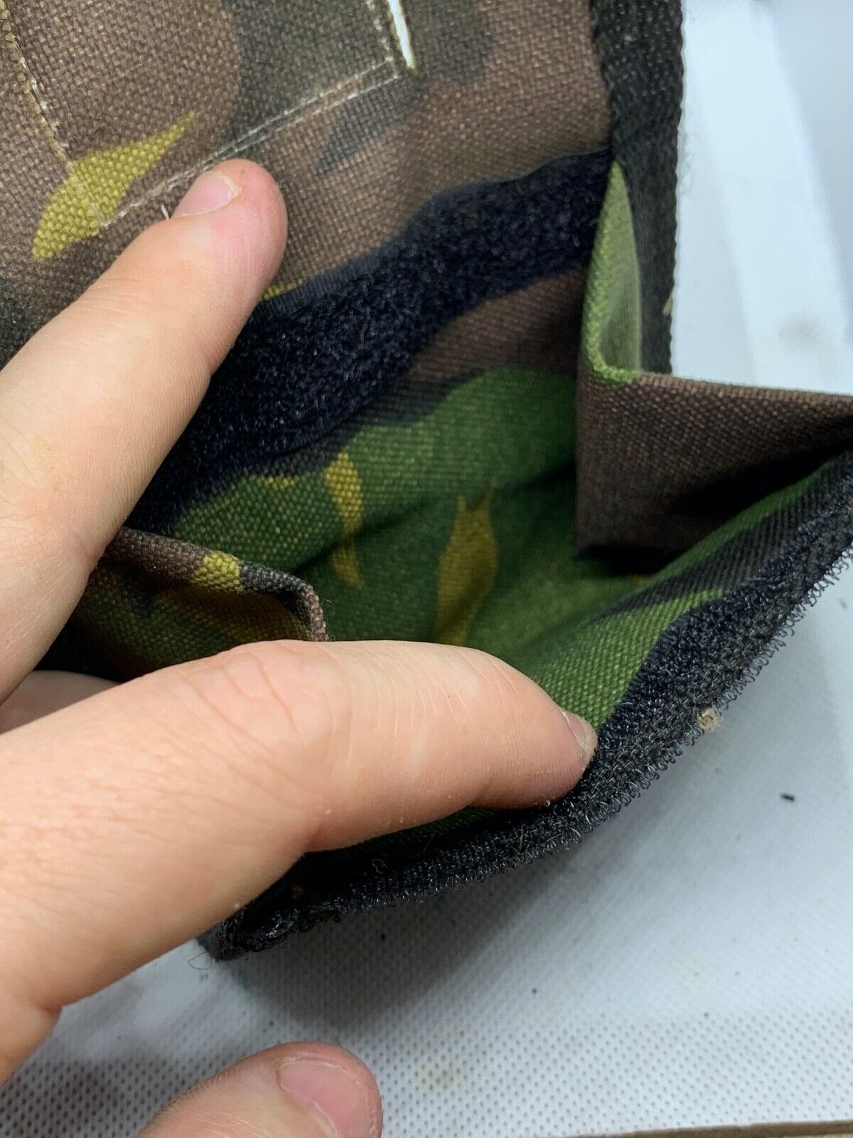 Camouflaged Fabric Canvas Pistol/Shotgun Ammunition Pouch - The Militaria Shop