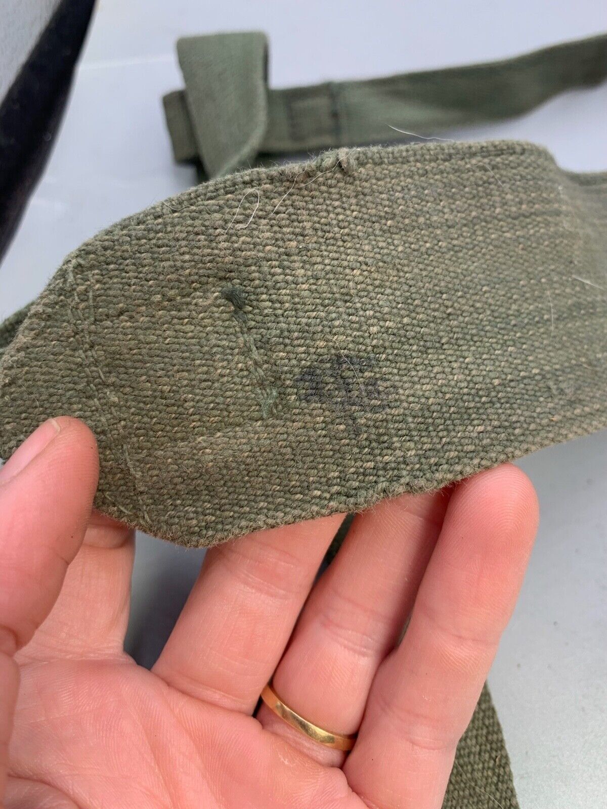 Original WW2 British Army 44 Pattern Shoulder Strap - 1945 Dated - The Militaria Shop