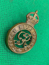 Load image into Gallery viewer, British Army - The First Life Guards GV Cap Badge - The Militaria Shop
