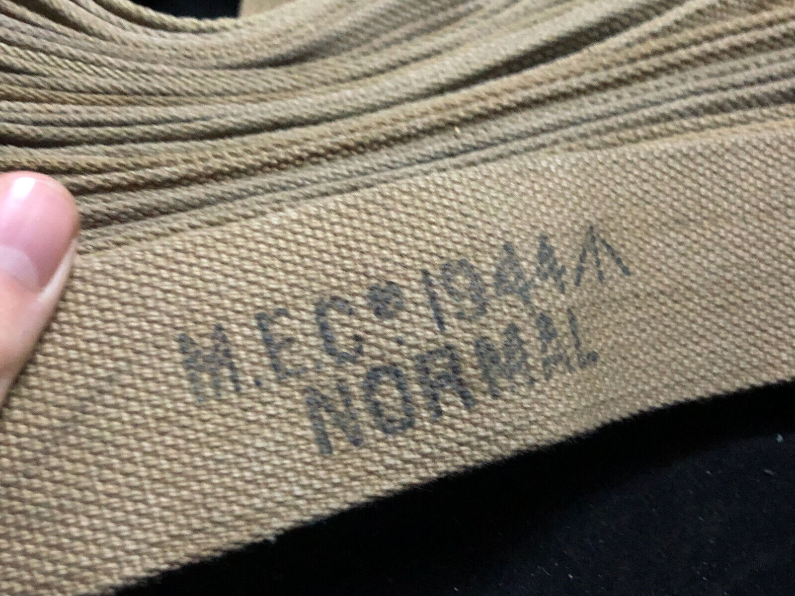 Original WW2 British Army 37 Pattern Shoulder Strap - Wartime Dated Size Normal - The Militaria Shop