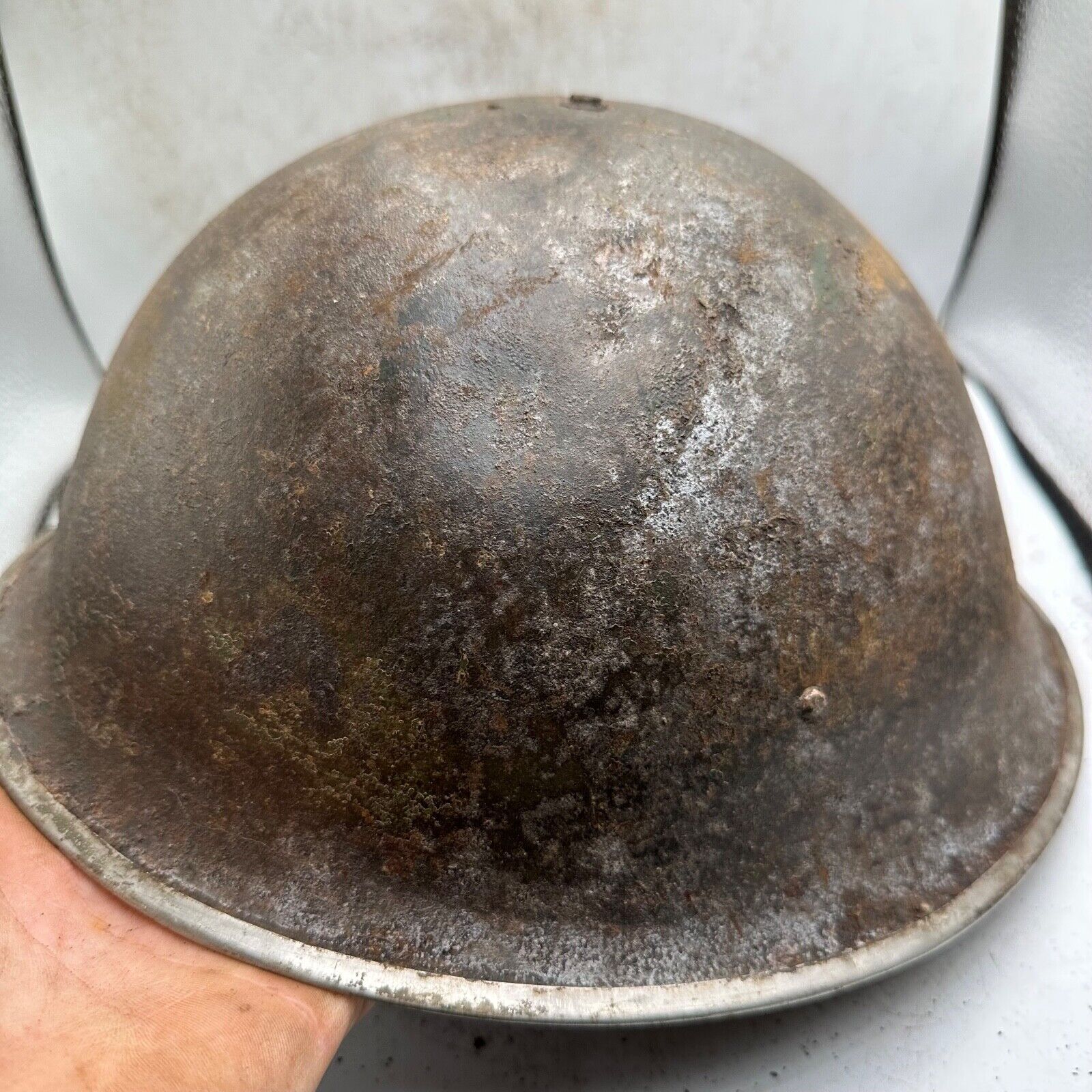 Mk3 Canadian / British Army Original WW2 Turtle Helmet High Rivet - The Militaria Shop