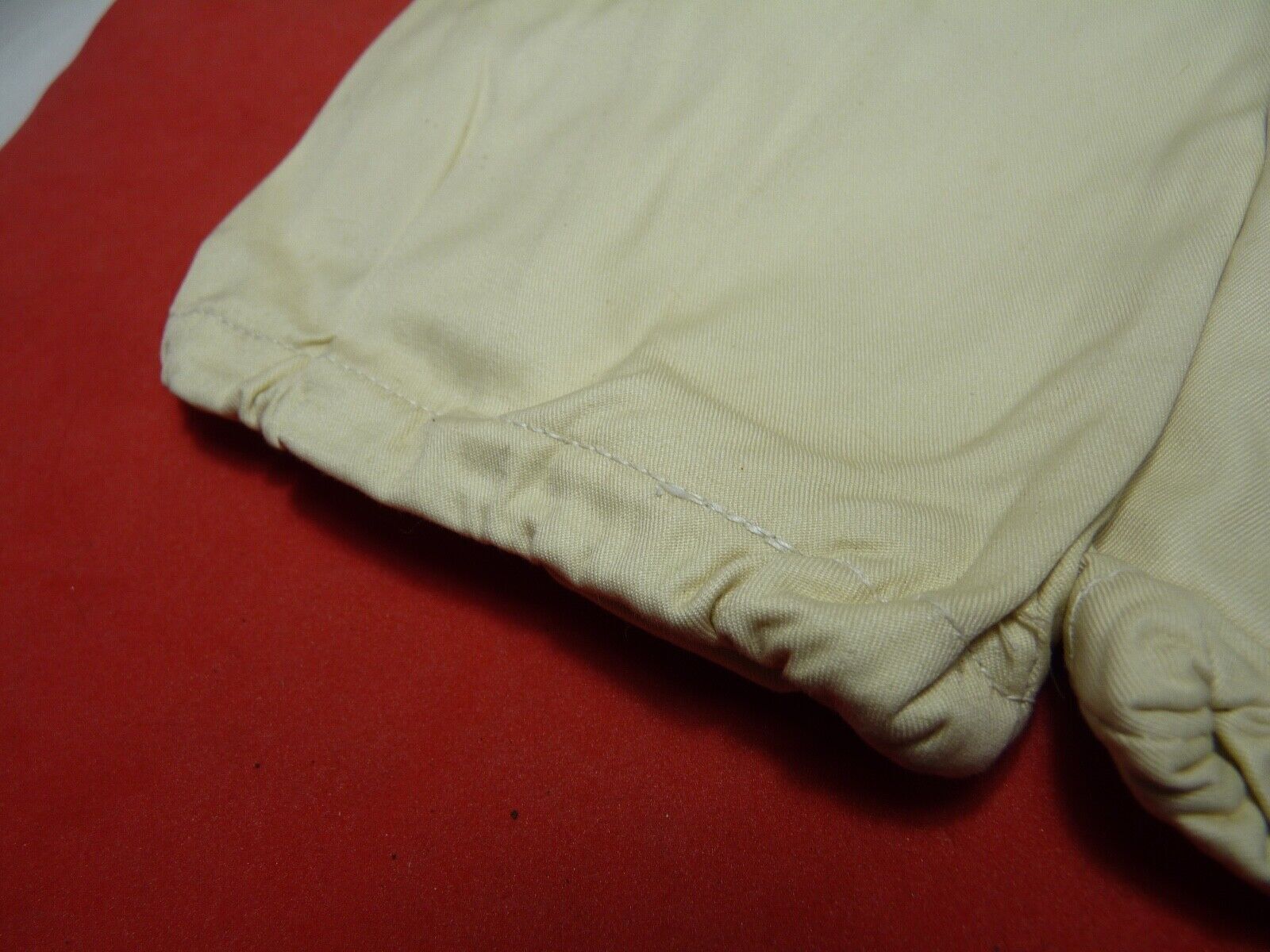 Original WW2 British Army Gunners Winter White Gloves - Dated 1941 - The Militaria Shop