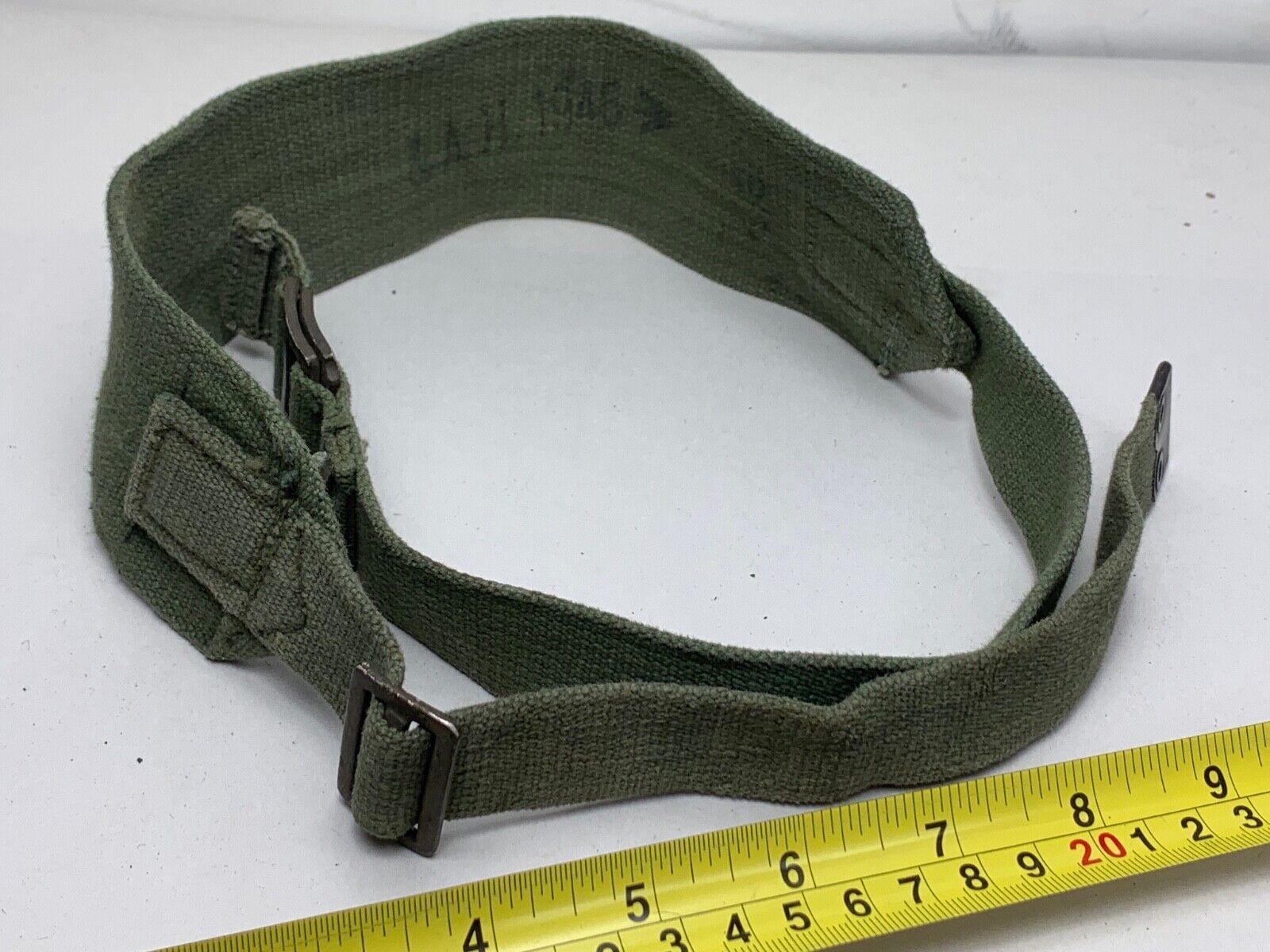 Original WW2 British Army 44 Pattern Shoulder Strap - 1945 Dated - The Militaria Shop