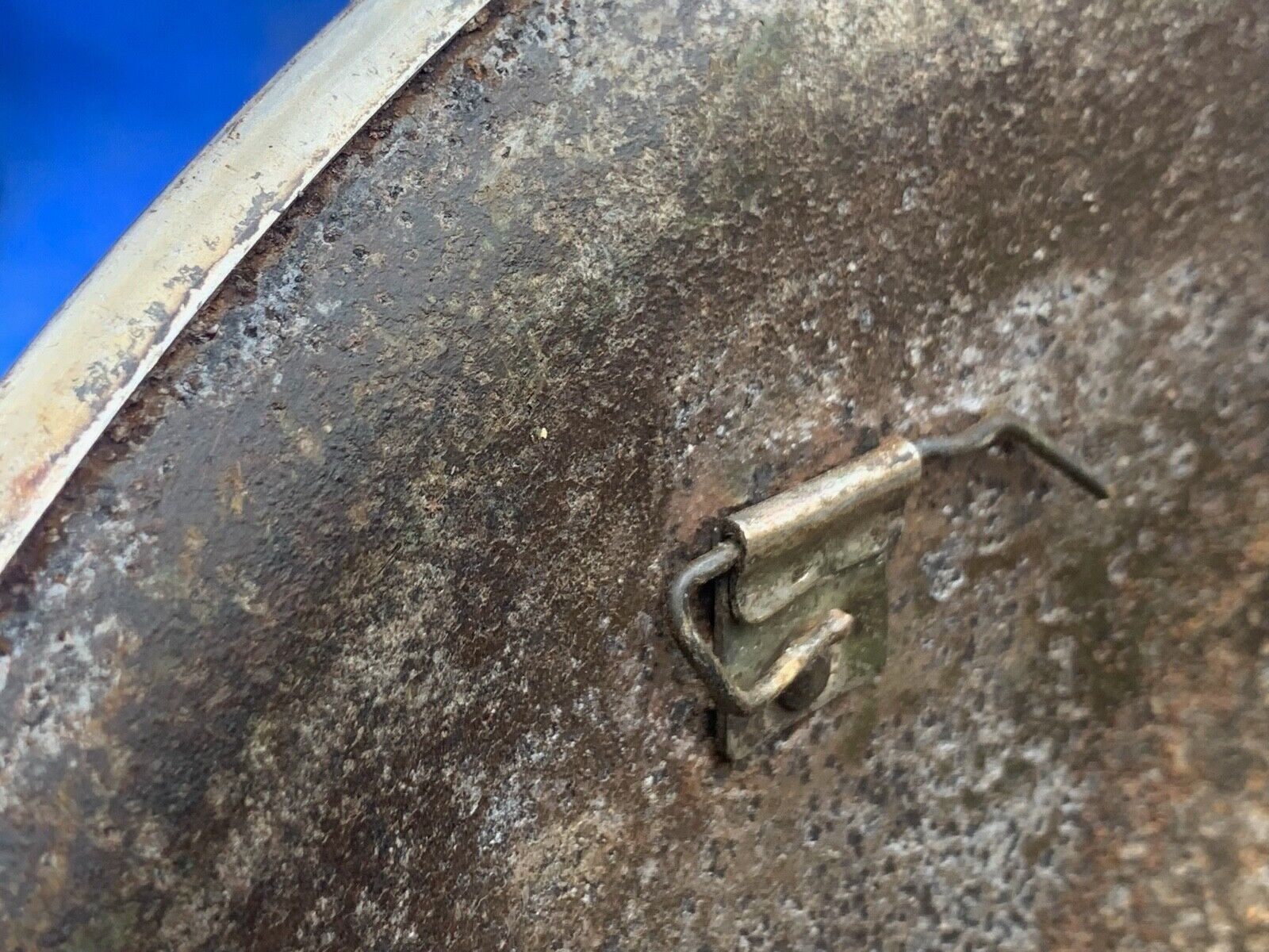 Original WW2 British Army / Canadian Army Mk3 Turtle Combat Helmet - The Militaria Shop