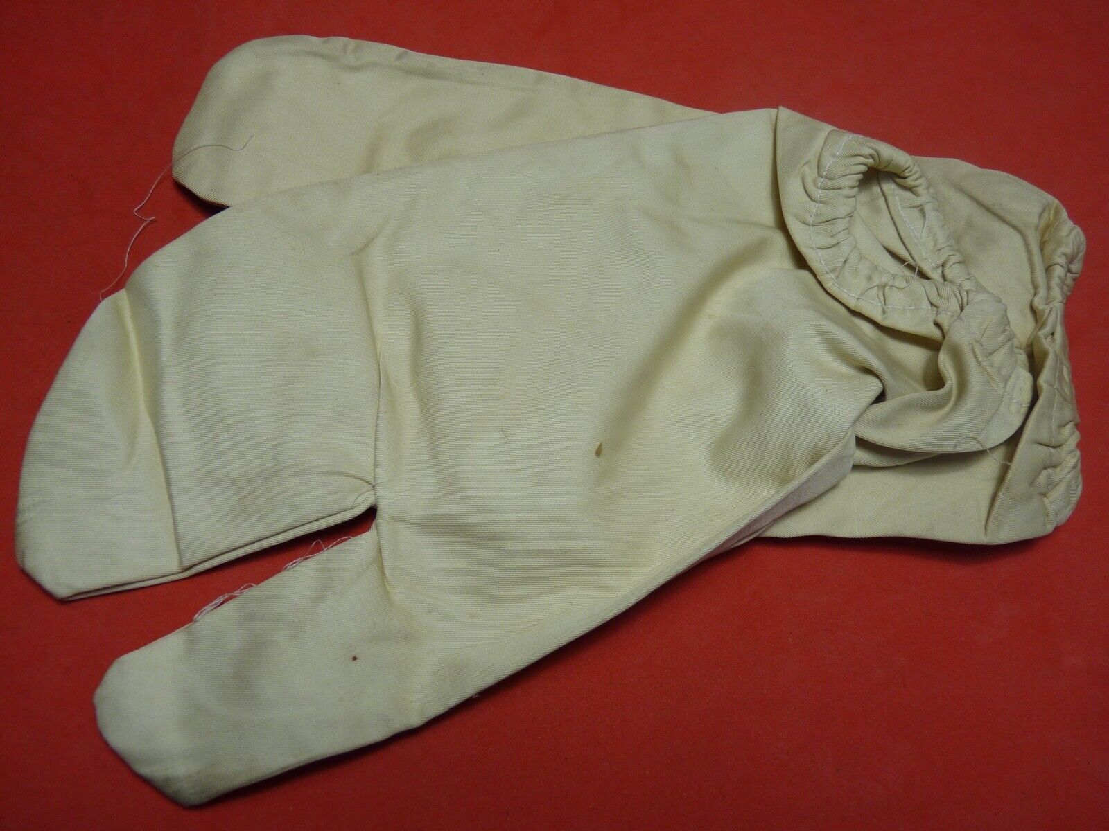 Original WW2 British Army Gunners Winter White Gloves - 1942 - The Militaria Shop