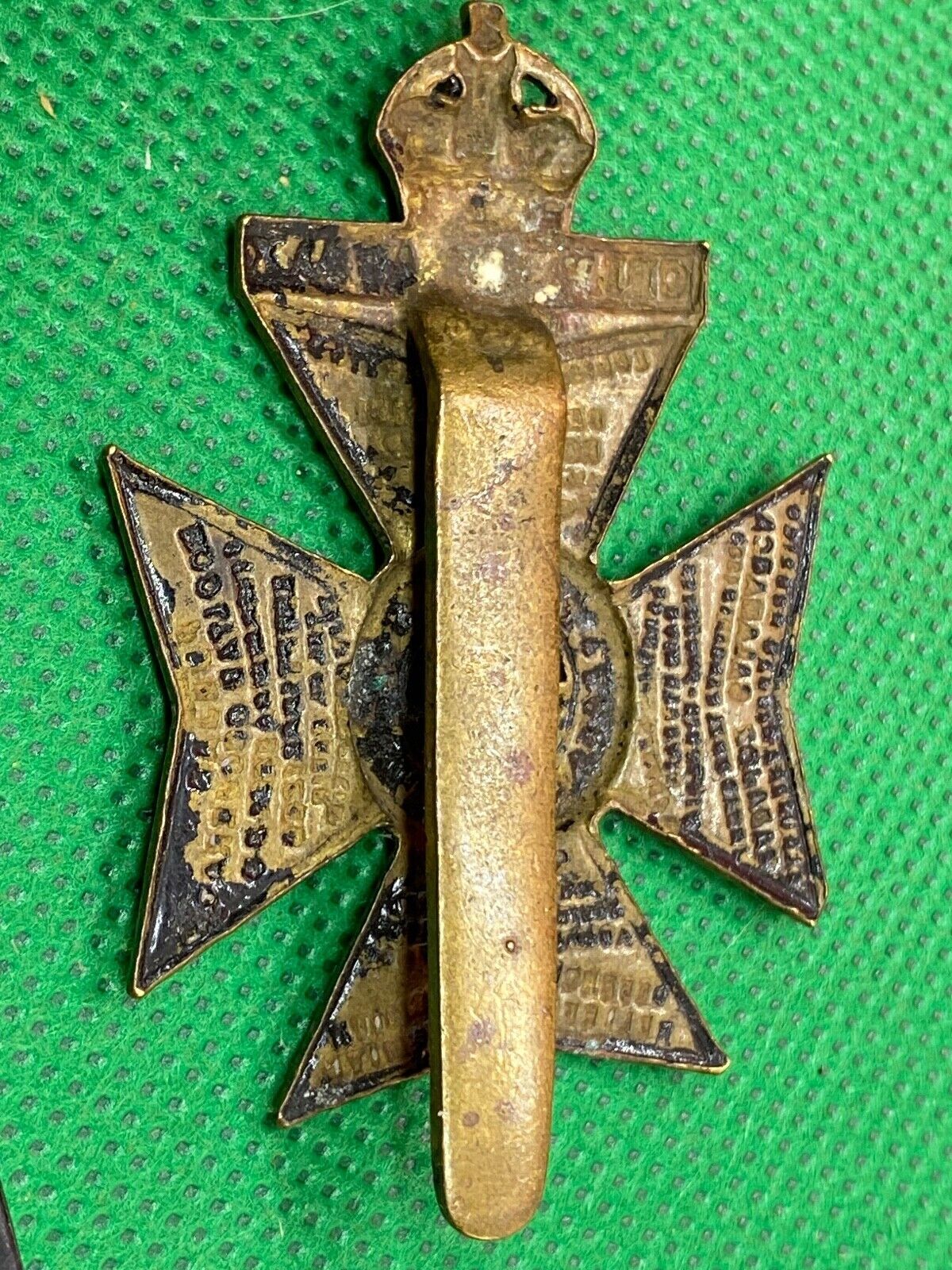 Original WW1 / WW2 British Army - King's Royal Rifle Corps Regiment Cap Bad - The Militaria Shop
