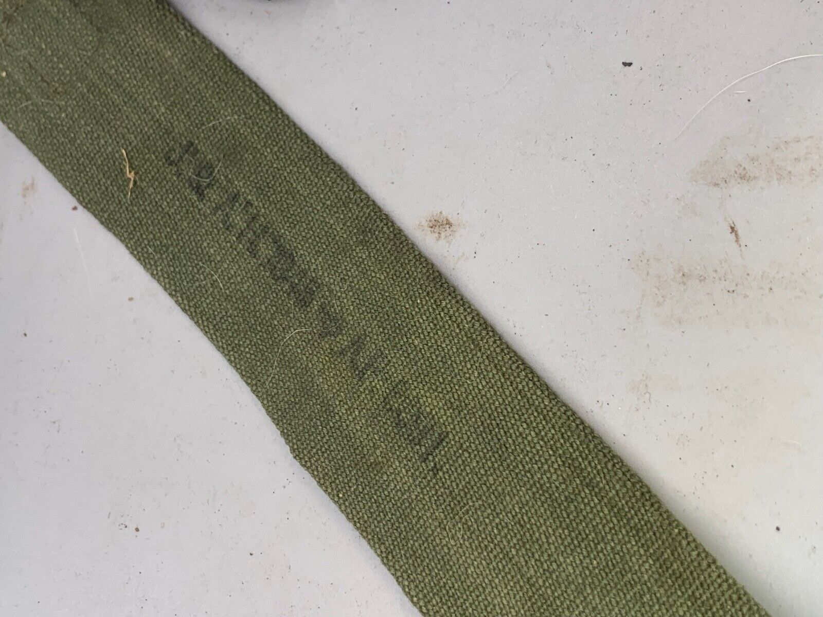Original WW2 British Army 44 Pattern Shoulder Strap - 1945 Dated - The Militaria Shop