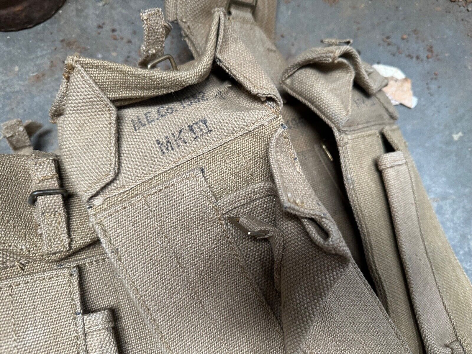 Original British Army WW2 Pattern 37 Pattern Khaki Army Bren Pouch - The Militaria Shop