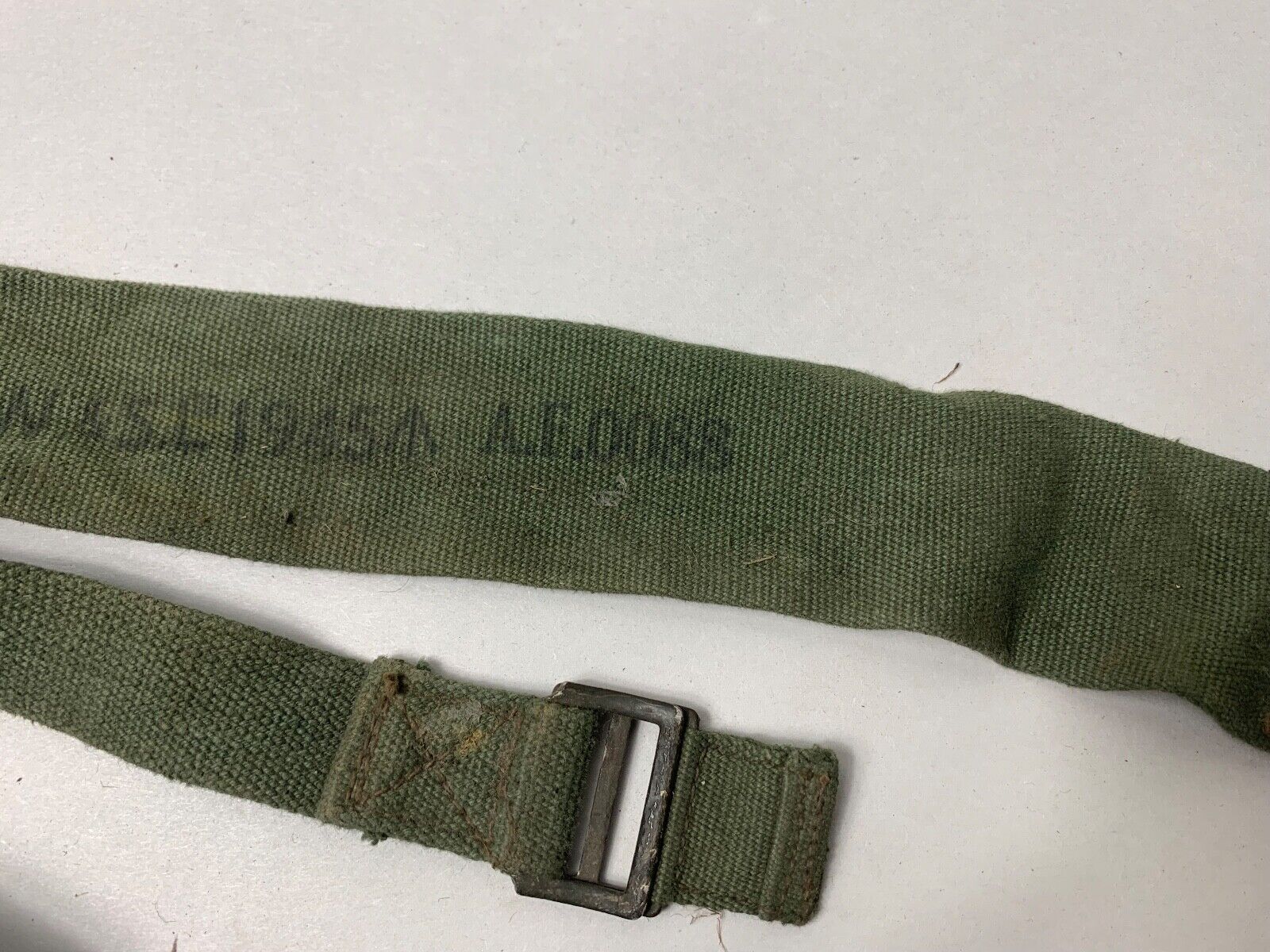 Original WW2 British Army 44 Pattern Shoulder / Equipment Strap - 1945 Dated - The Militaria Shop