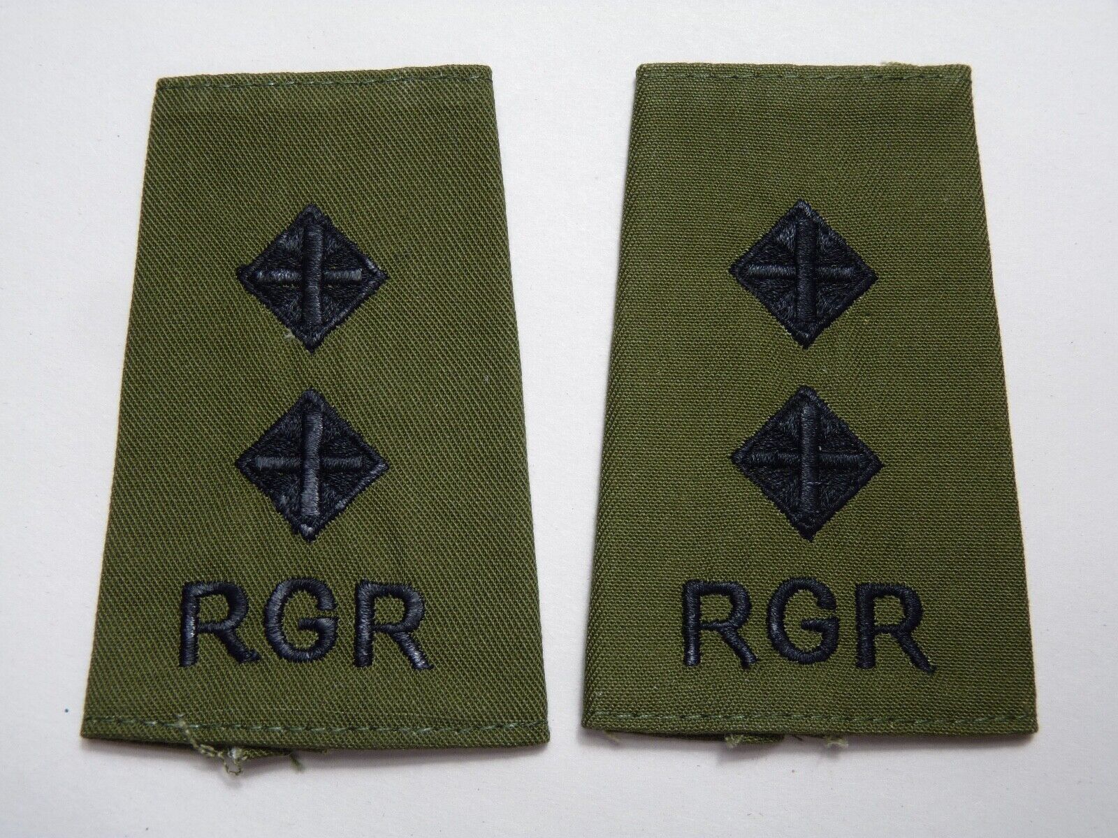 RGR Gurkha Rifles OD Rank Slides / Epaulette Pair Genuine British Army - NEW - The Militaria Shop