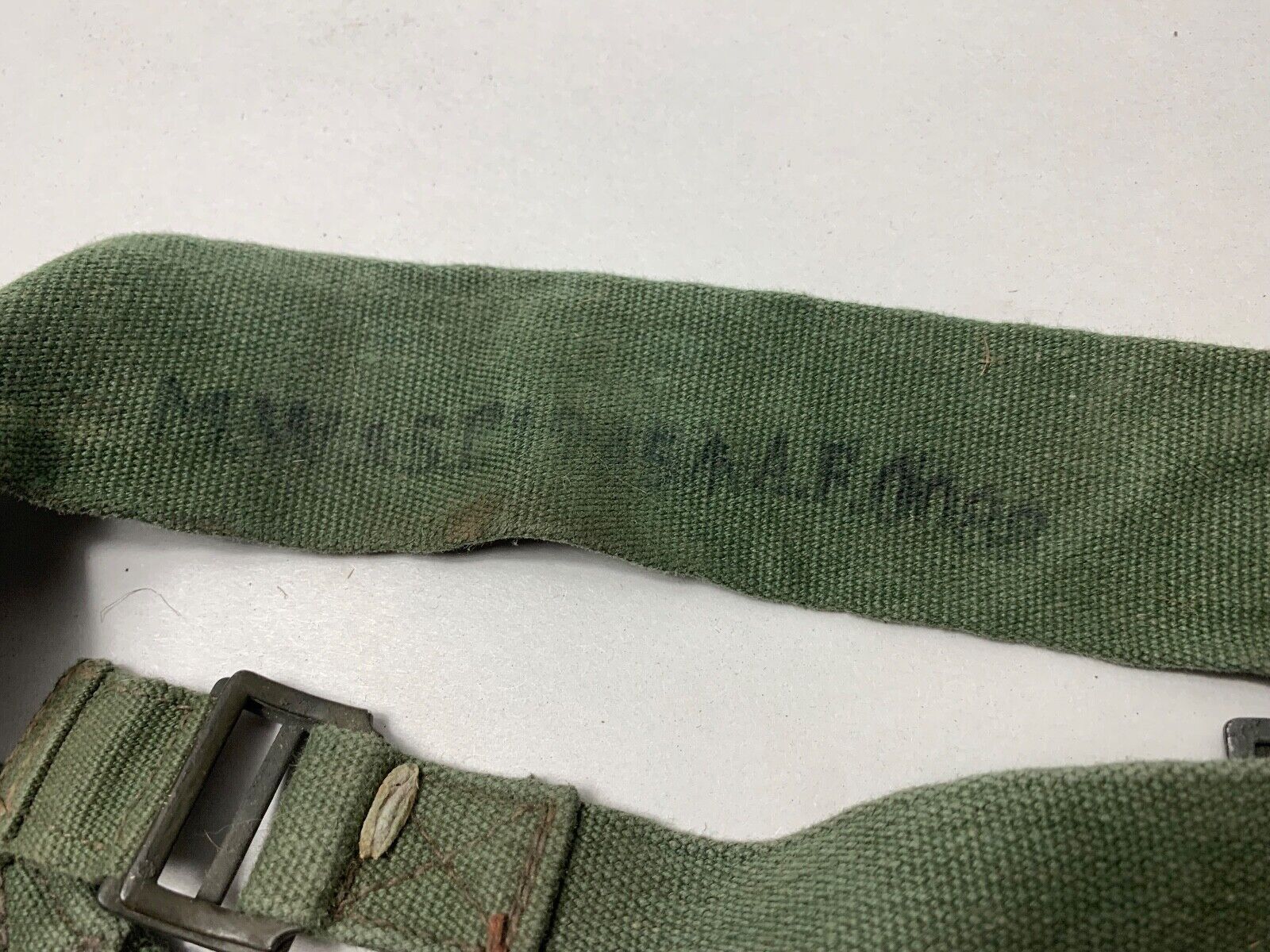 Original WW2 British Army 44 Pattern Shoulder / Equipment Strap - 1945 Dated - The Militaria Shop