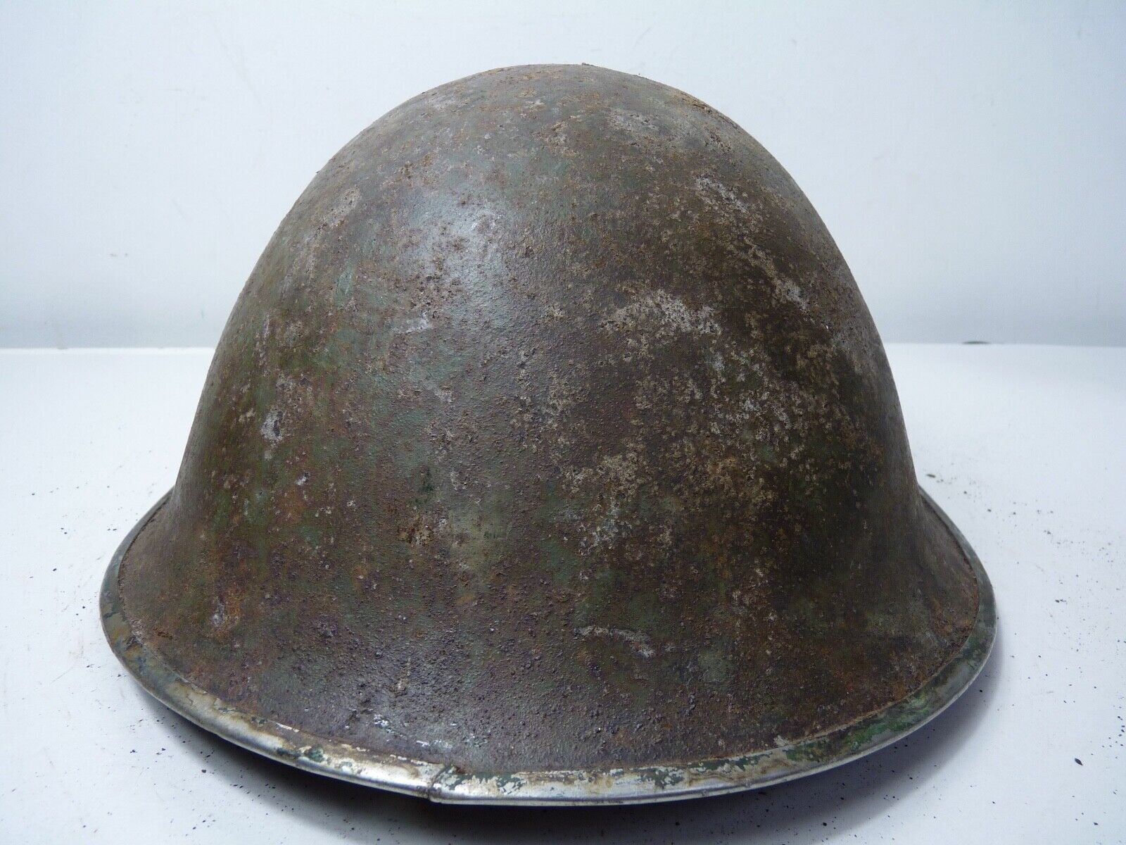 Mk3 Canadian / British Army Original WW2 Turtle Helmet High Rivet - The Militaria Shop
