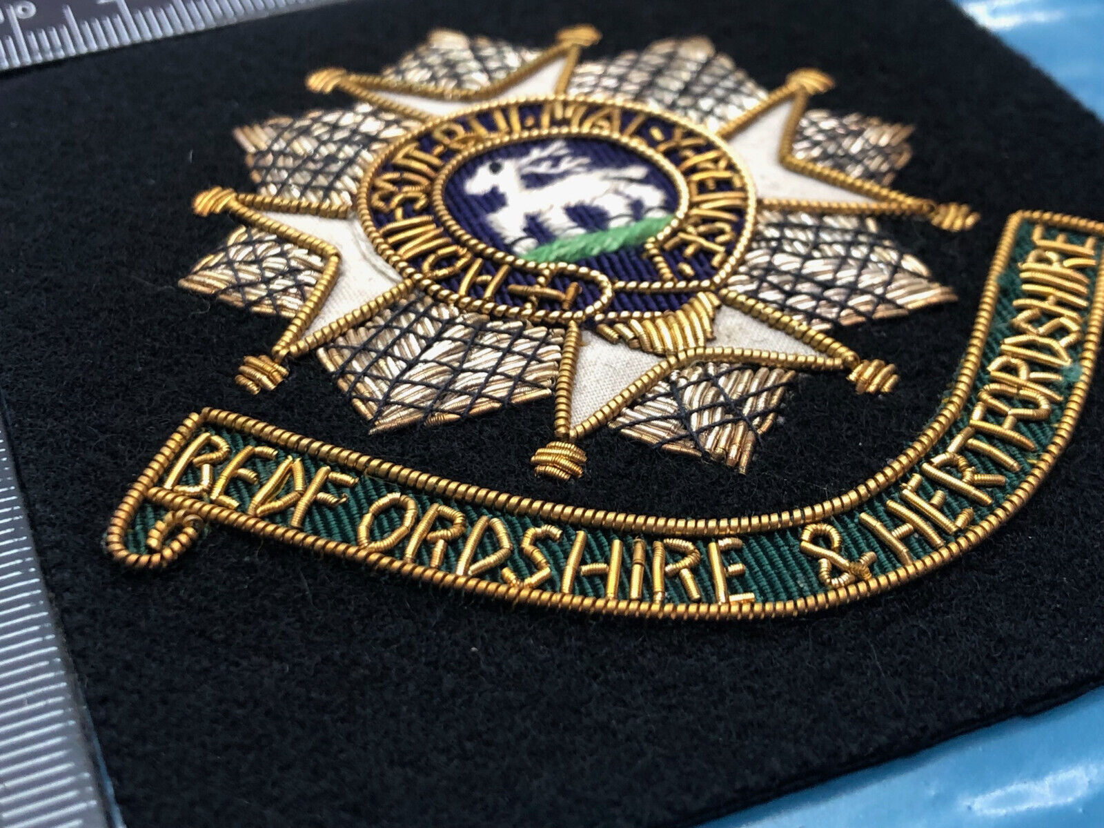 British Army Bullion Embroidered Blazer Badge - Bedfordshire & Hertfordshire - The Militaria Shop