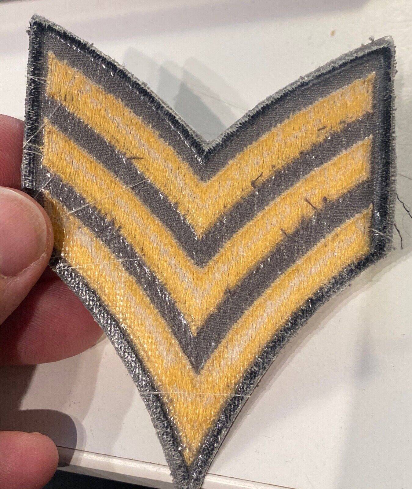 A matching pair of US Army Sergeants Stripes - in unissued condition - - - - B38 - The Militaria Shop