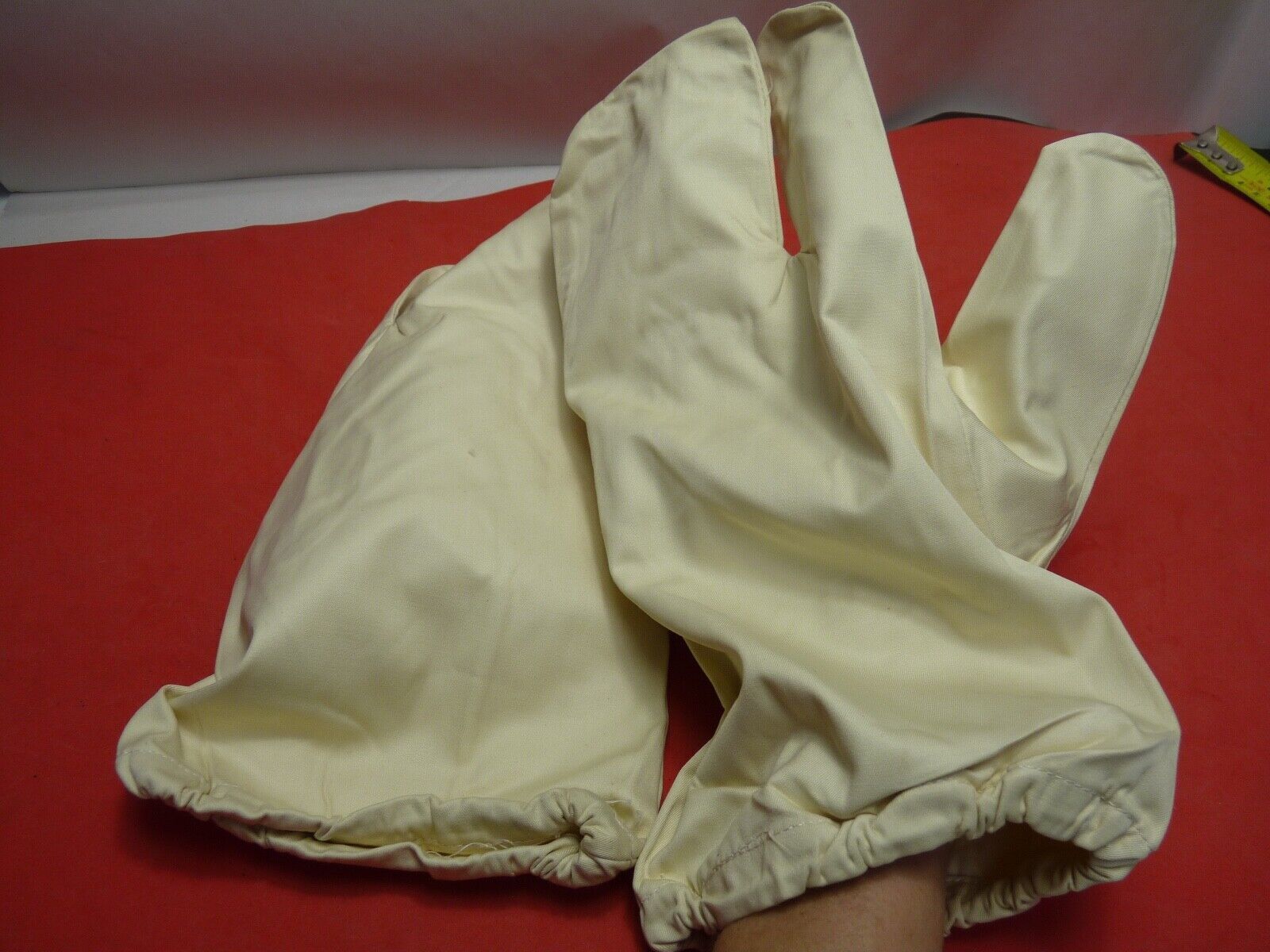 Original WW2 British Army Gunners Winter White Gloves - Dated 1941 - The Militaria Shop
