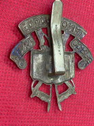 Original British Army - ARMY EDUCATION CORPS Cap Badge - The Militaria Shop