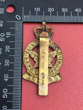 Load image into Gallery viewer, Genuine Canadian Army Royal Montreal Regiment Cap Badge - The Militaria Shop
