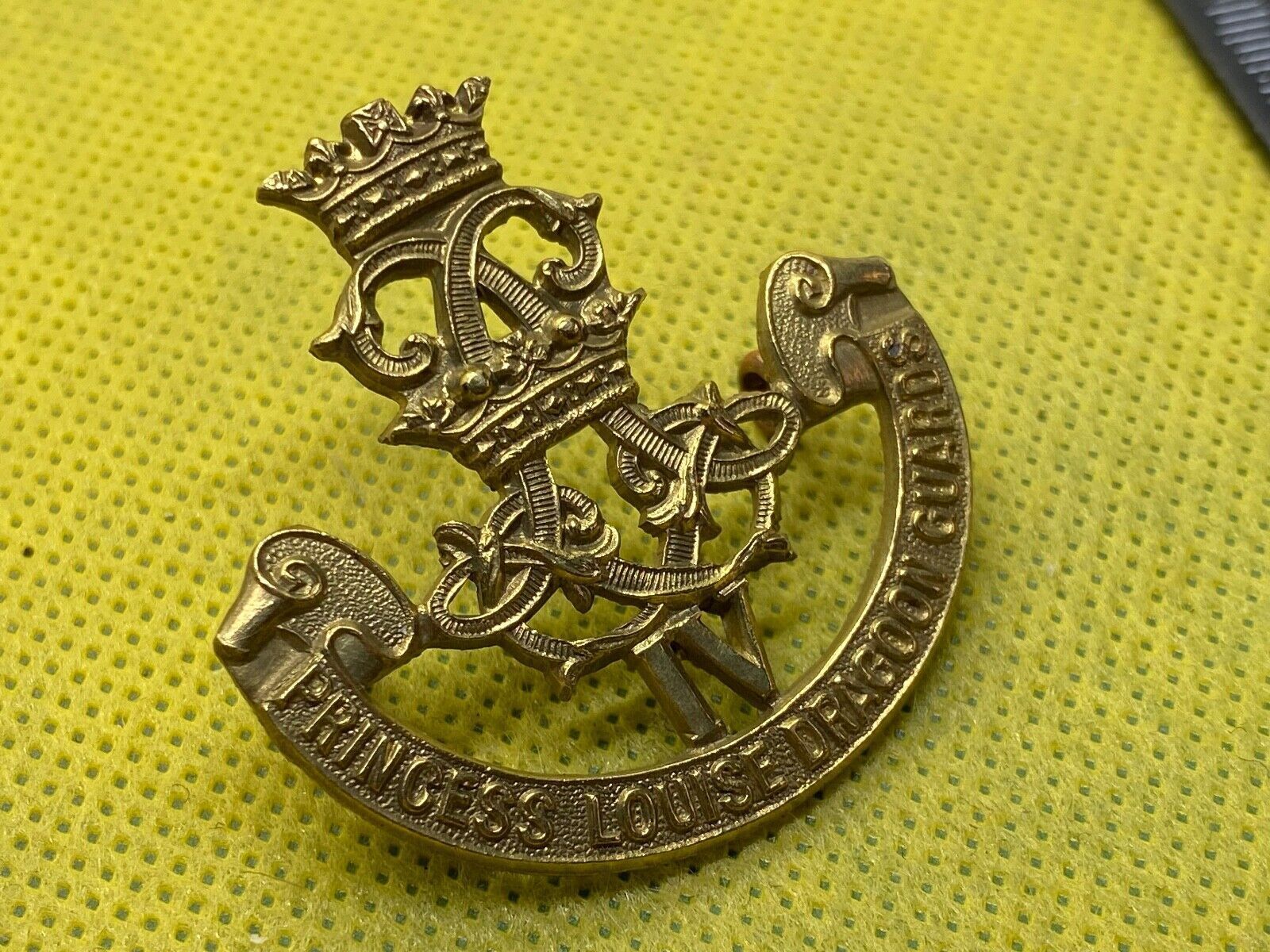 WW2 British Army 4th Princess Louise Dragoon Guards Cap Badge - The Militaria Shop