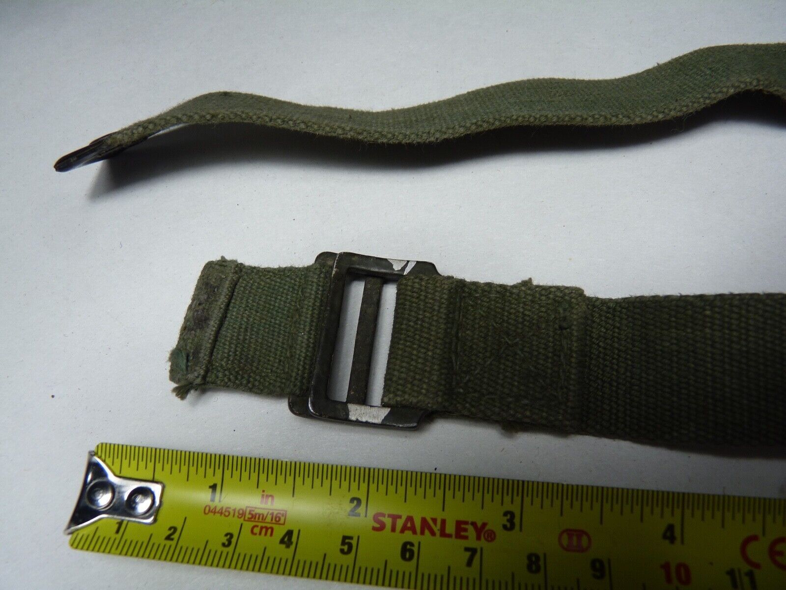 Original WW2 British Army 44 Pattern Shoulder / Extended Equipment Strap - 1945 - The Militaria Shop