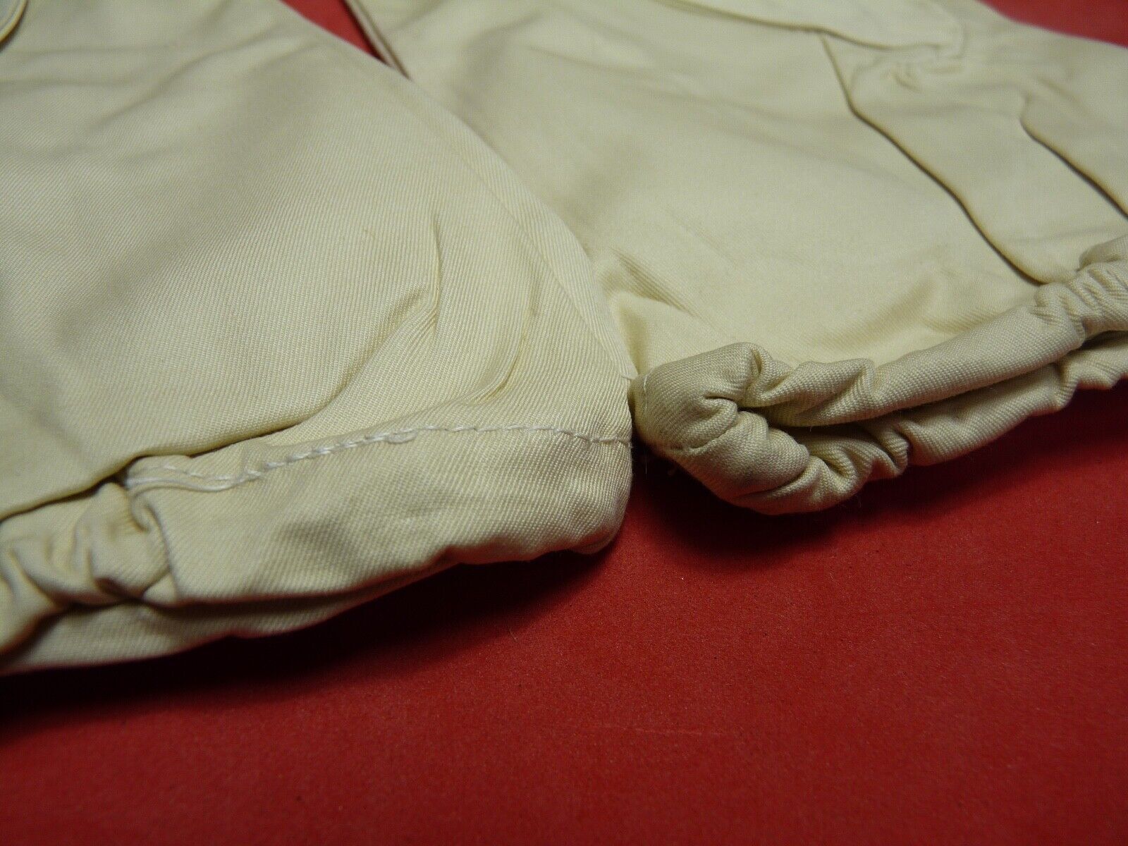Original WW2 British Army Gunners Winter White Gloves - Dated 1941 - The Militaria Shop