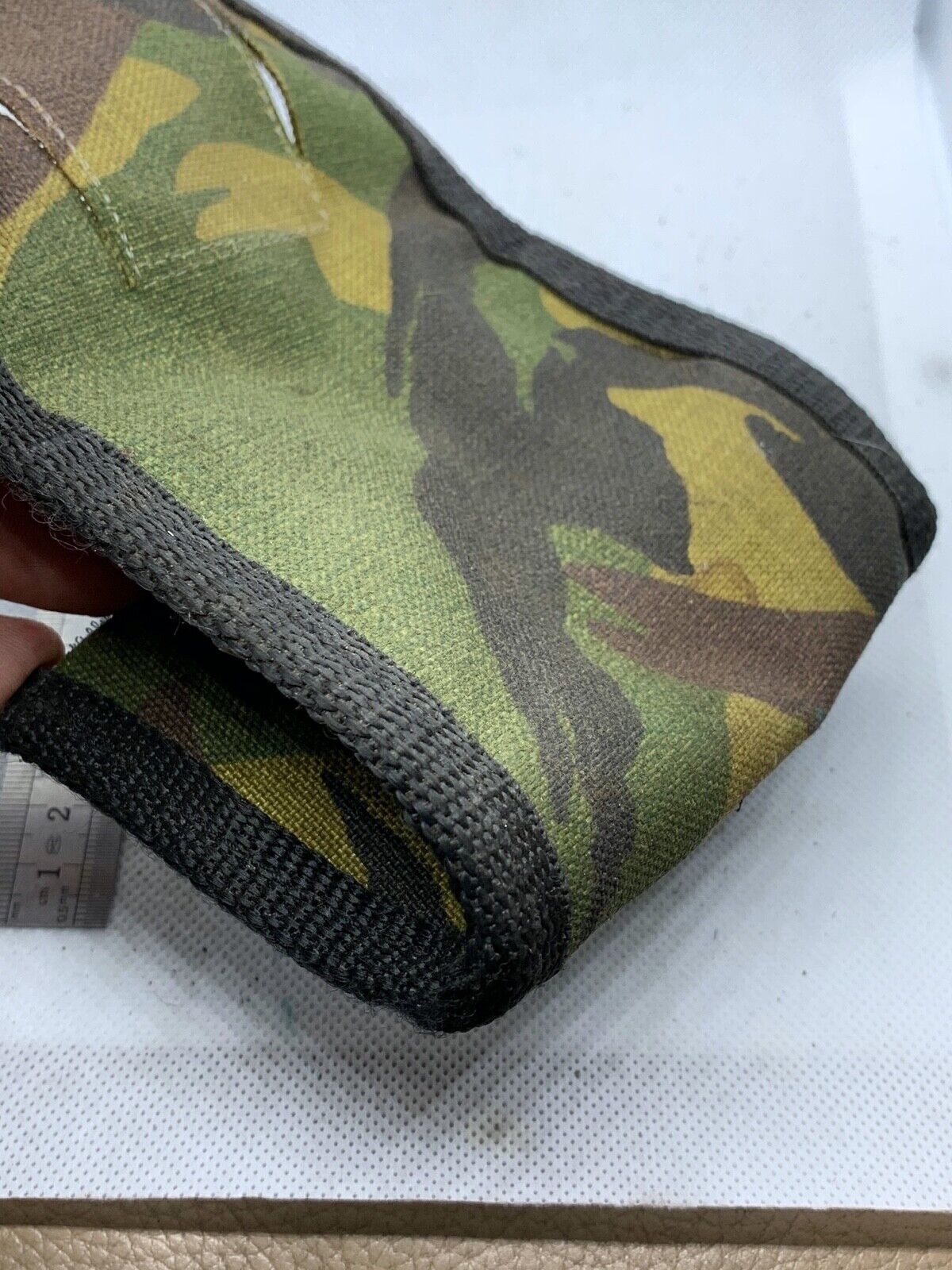 Camouflaged Fabric Canvas Pistol/Shotgun Ammunition Pouch - The Militaria Shop