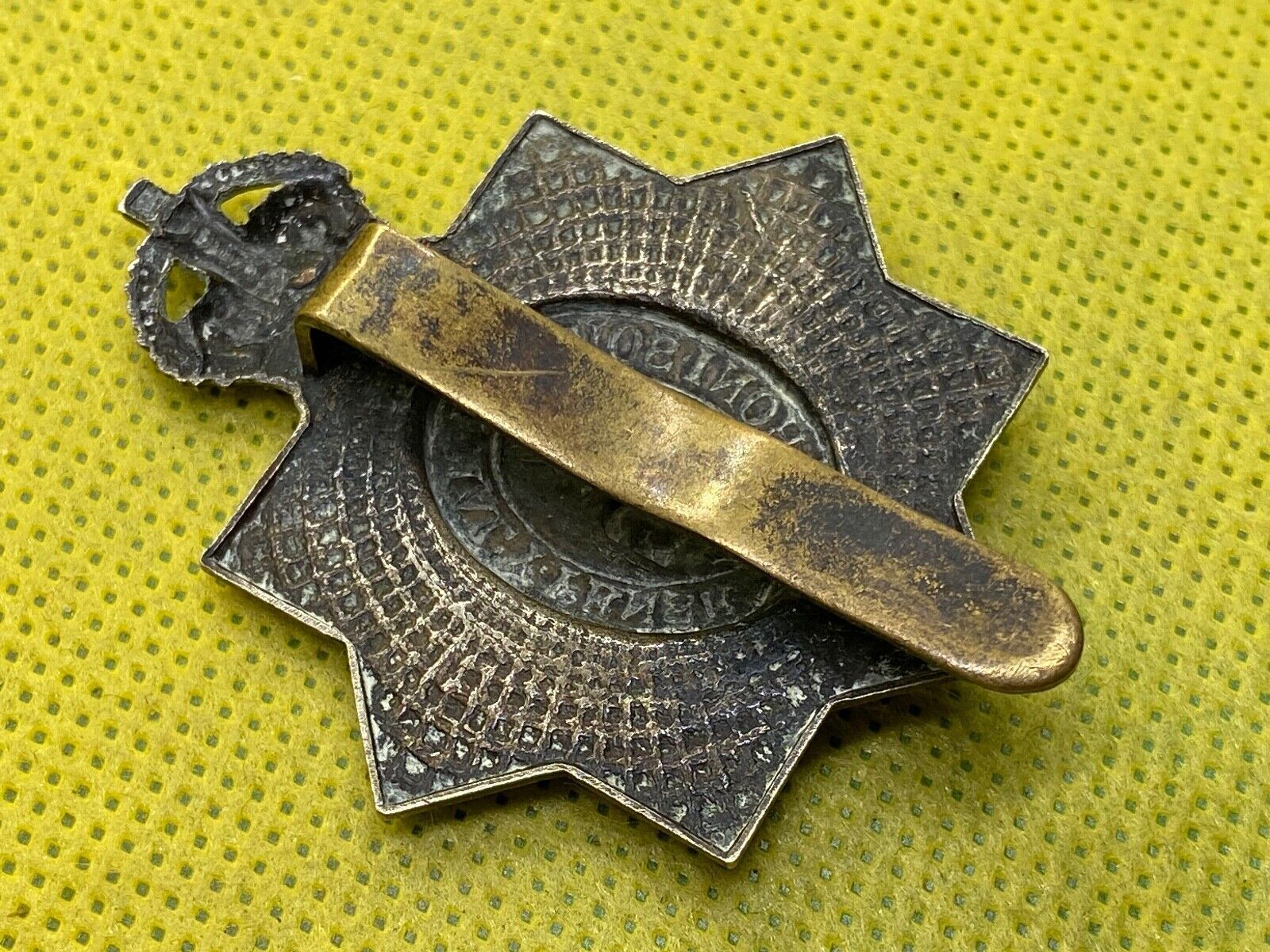 British Army King's Dragoon Guards Cap Badge. Nice Original - The Militaria Shop
