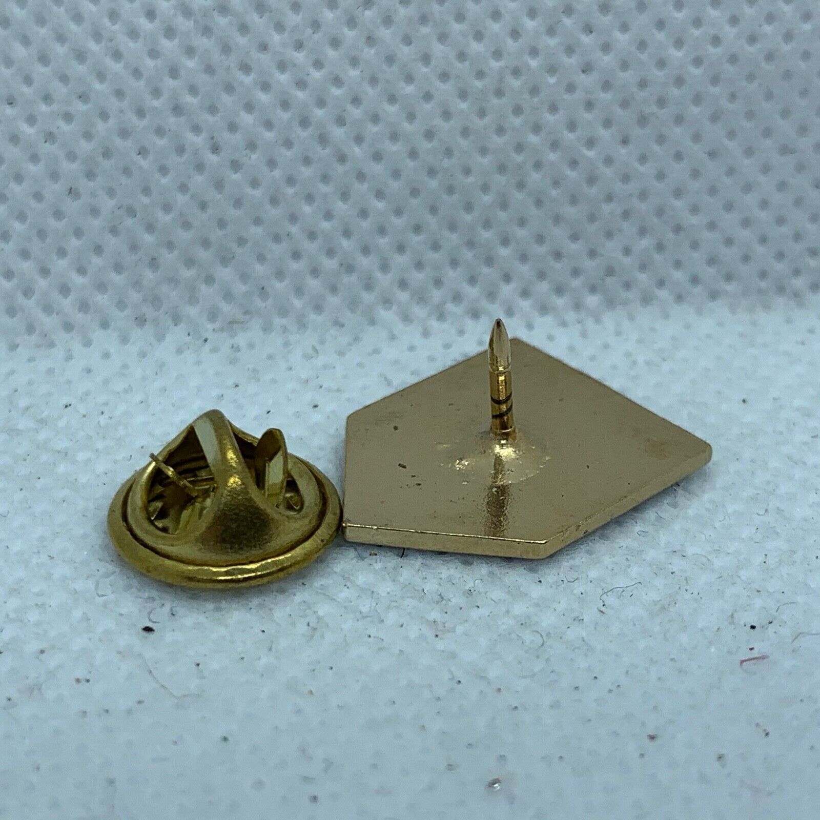 Dragoon Guards - NEW British Army Military Cap/Tie/Lapel Pin Badge #149 - The Militaria Shop