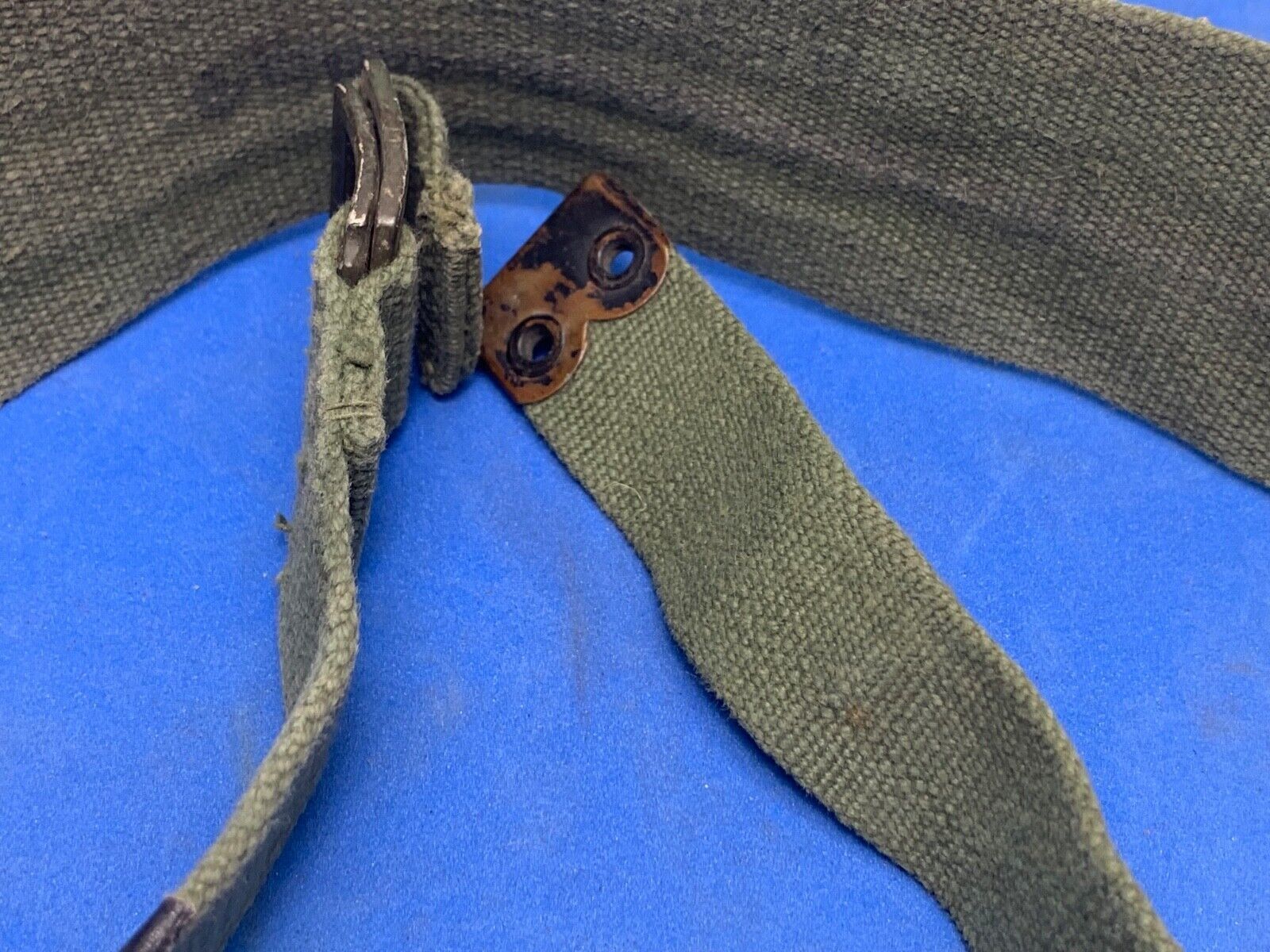 Original WW2 British Army 44 Pattern Shoulder Strap - 1945 Dated - The Militaria Shop
