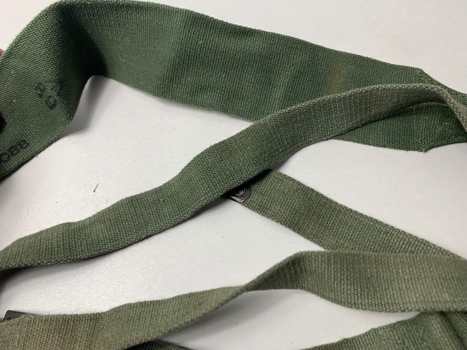 Original WW2 British Army 44 Pattern Shoulder / Equipment Strap - 1945 Dated - The Militaria Shop