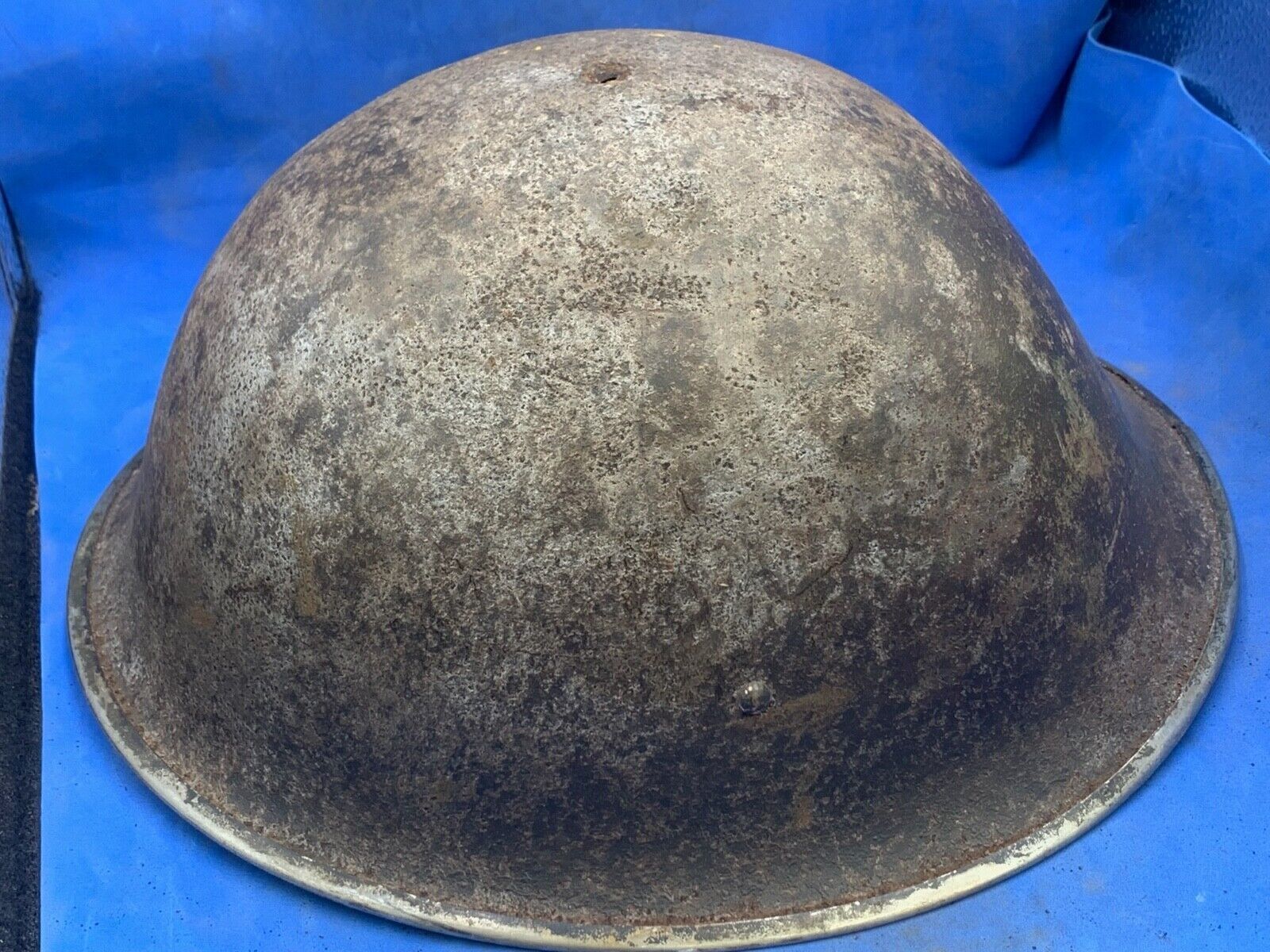 Original WW2 British Army / Canadian Army Mk3 Turtle Combat Helmet - The Militaria Shop