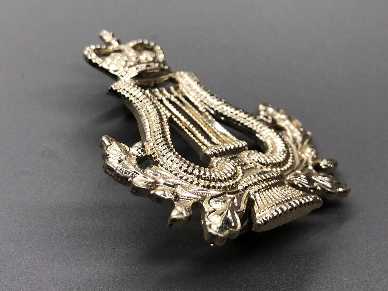 Genuine British Army Musicians / Bandsmans Cap Badge - The Militaria Shop