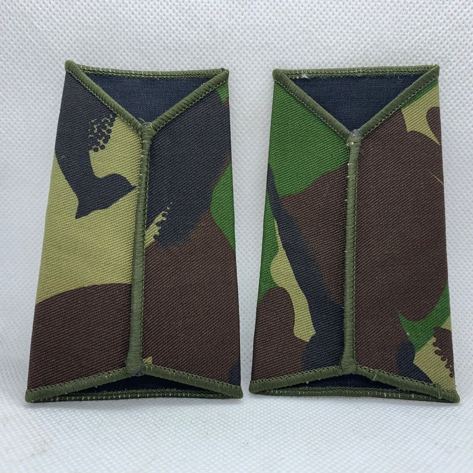 Royal Logistics Corps RLC Rank Slides / Epaulette Pair Genuine British Army -NEW - The Militaria Shop