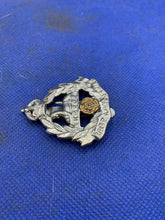 Load image into Gallery viewer, British Army Cap Badge - East Lancashire Regiment Kings Crown - The Militaria Shop
