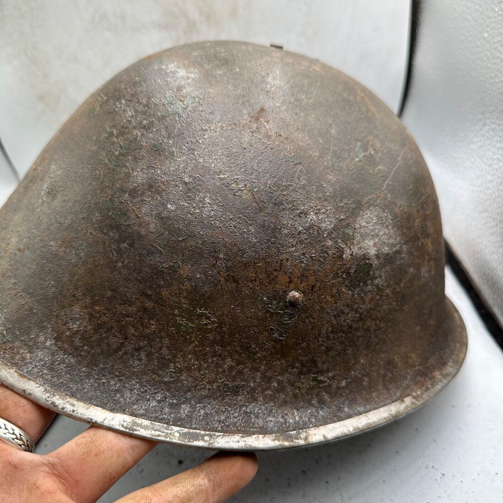 Mk3 Canadian / British Army Original WW2 Turtle Helmet High Rivet - The Militaria Shop