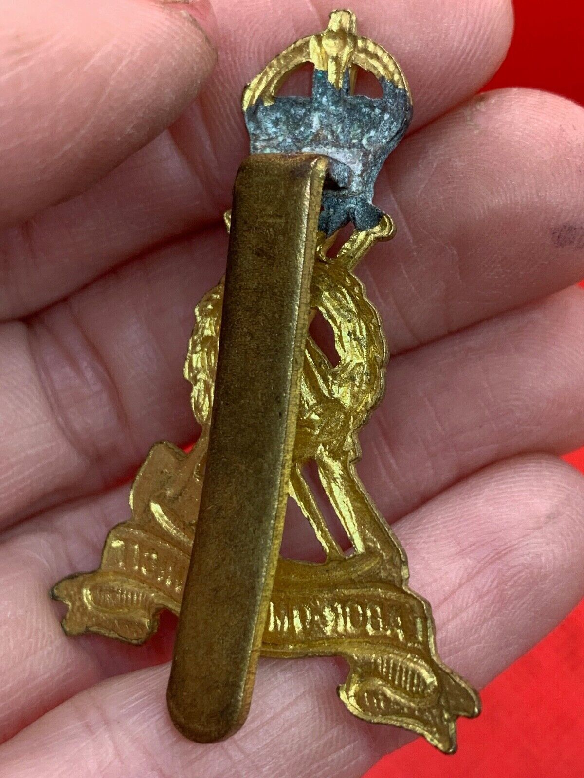 Original WW2 British Army Labour Corps Brass Kings Crown Cap Badge - The Militaria Shop