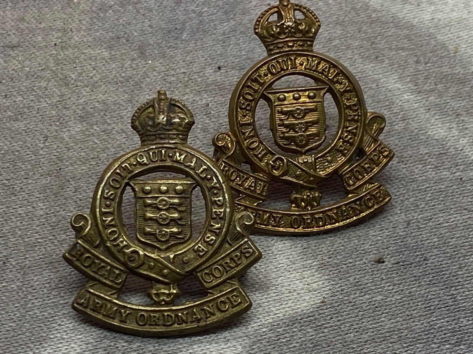 Original British Army WW1 / WW2 Royal Army Ordnance Corps Collar Badges - The Militaria Shop