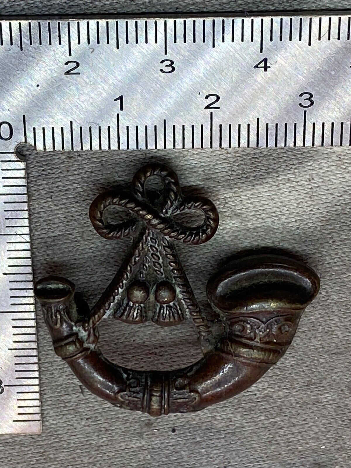 Original British Army WW1 / WW2 Officer's Bronze Collar Badge - The Militaria Shop