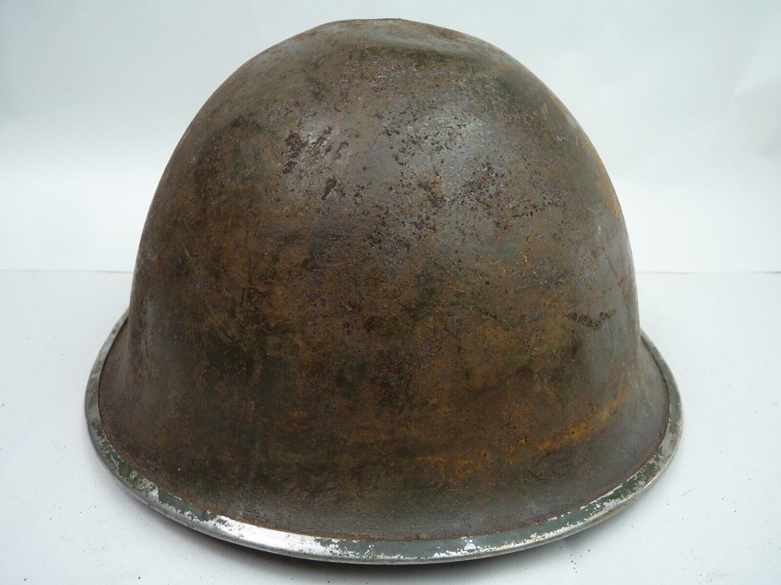 Original WW2 British / Canadian Mk3 Turtle Helmet Great Paint - The Militaria Shop
