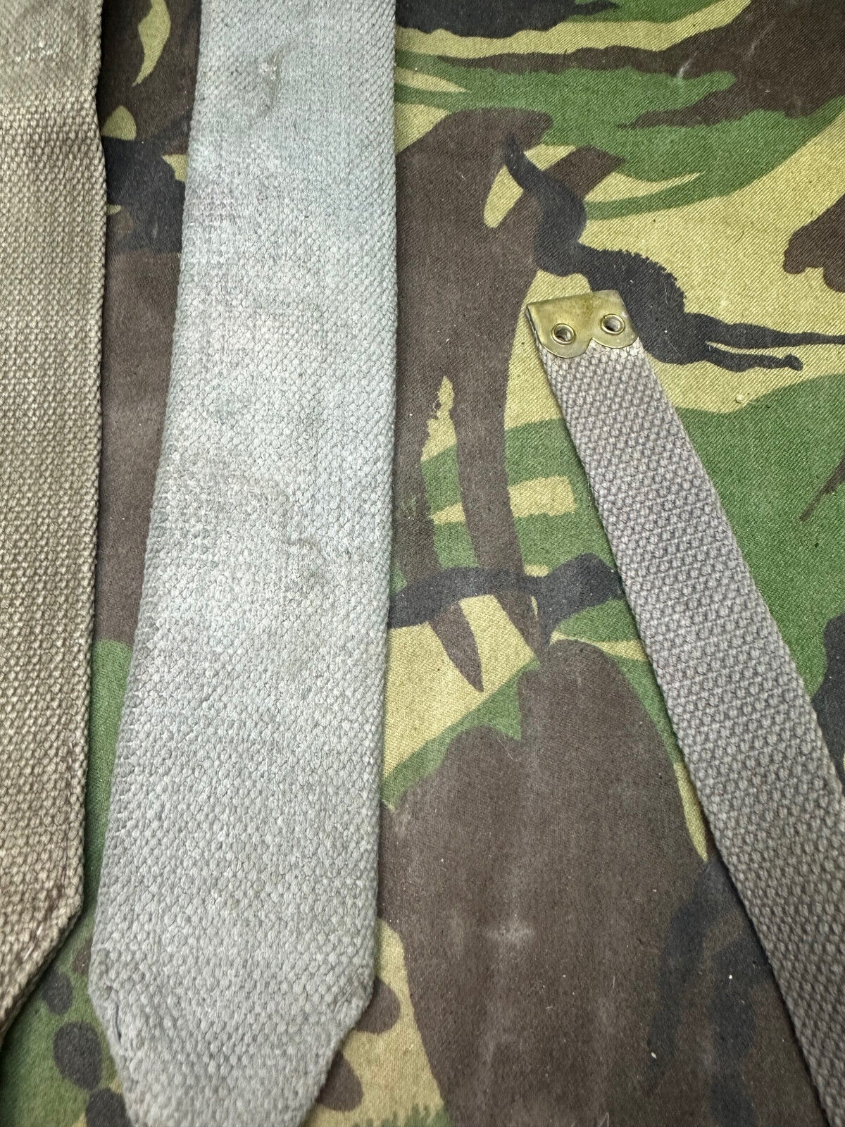 Original British Royal Air Force RAF Blue L Strap Pair - WW2 37 Pattern - The Militaria Shop