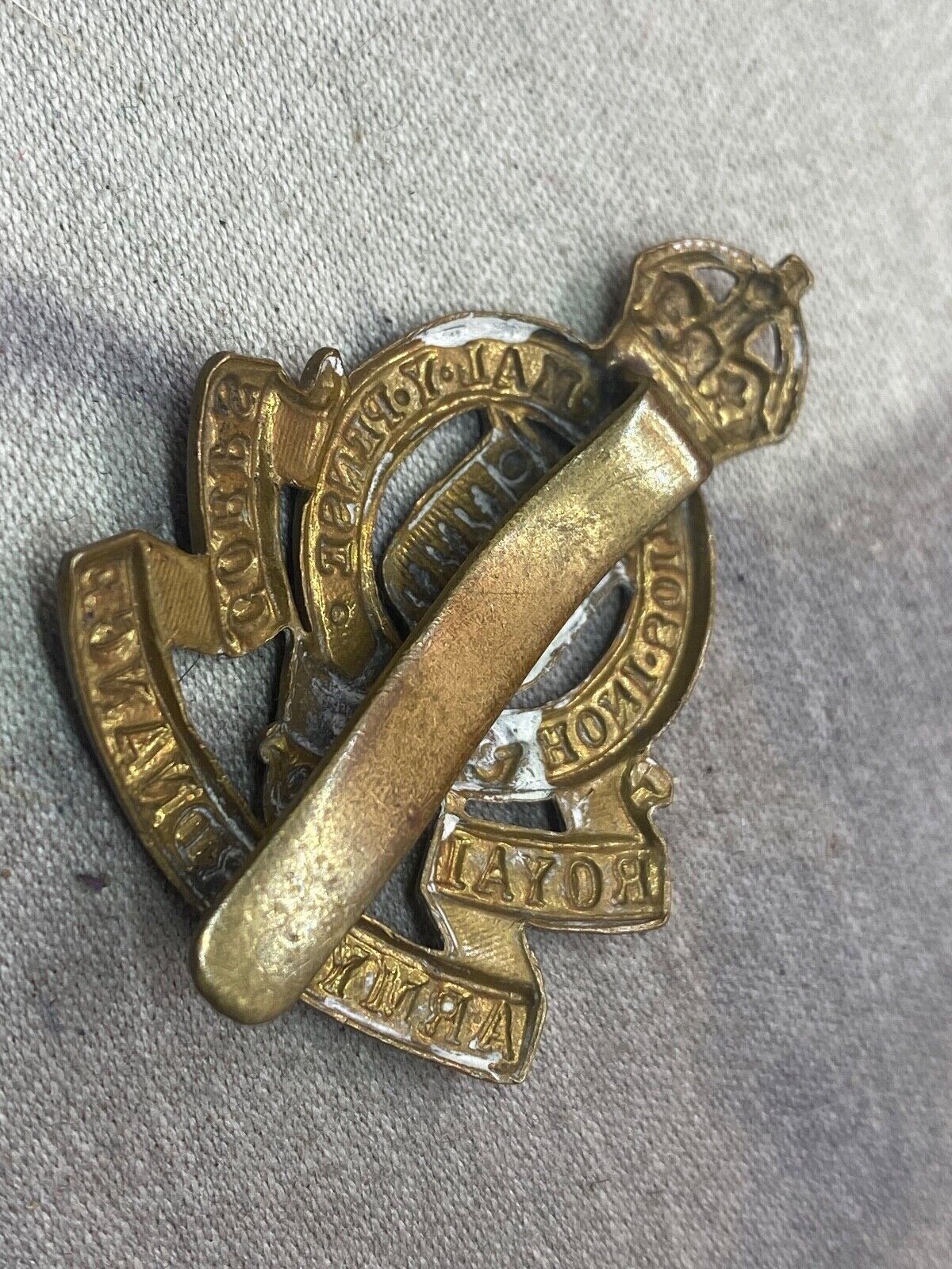 Original WW1 / WW2 British Army Royal Army Ordnance Corps Cap Badge - The Militaria Shop
